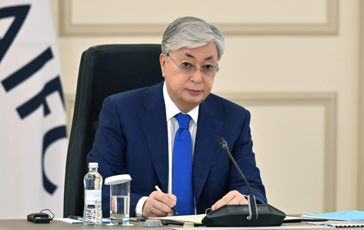 Токаев провел заседание Совета по управлению МФЦА