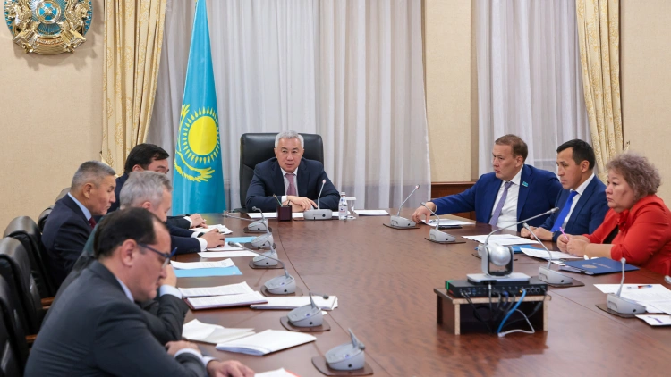 Казахстан поднимет вопрос заторов на казахстанско-российской границе на площадках ЕЭК и Межправкомиссии