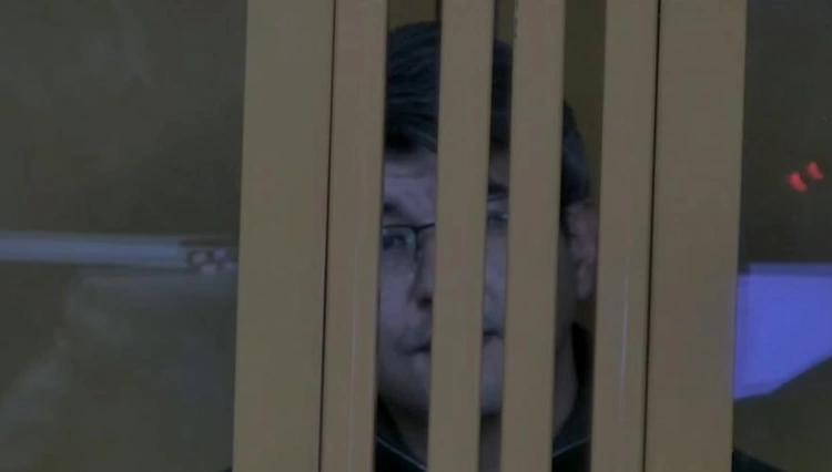 Бишимбаев не признает вину: суд по обвинению экс-министра идет в Астане
