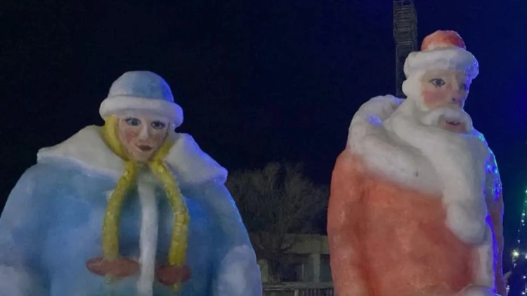 После критики: новогодние инсталляции демонтируют в Степногорске