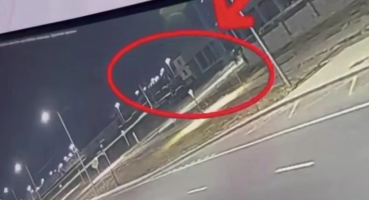 Разозлились на штрафы: в Туркестане мужчины разгромили камеры наблюдения