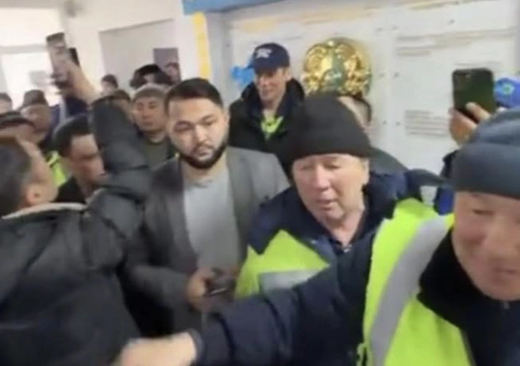 В Астане арестовали работников коммунального предприятия после забастовки
