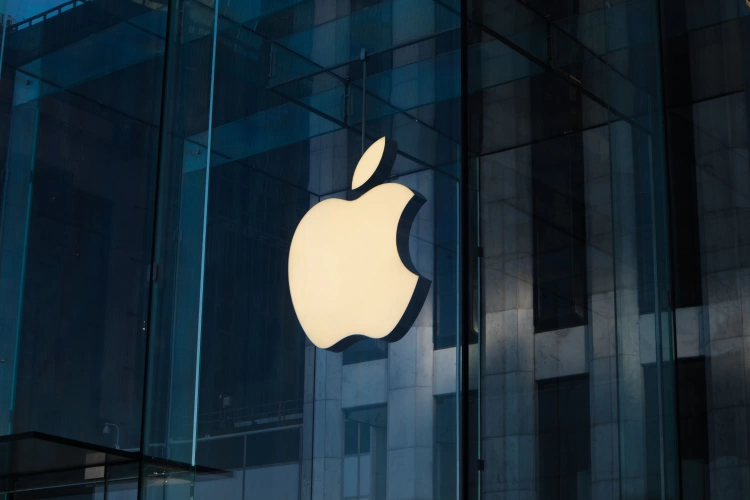 Компанию Apple оштрафовали на 1,8 млрд евро