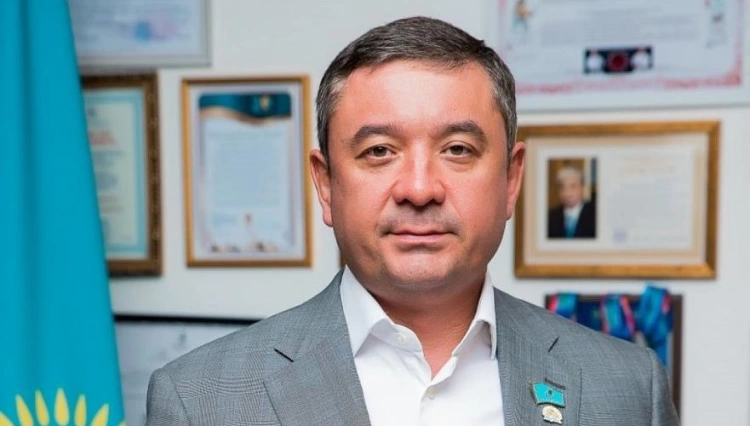 Казахстанские СМИ заявили о давлении от экс-депутата