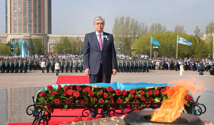 Президент возложит цветы к монументу «Отан Ана»