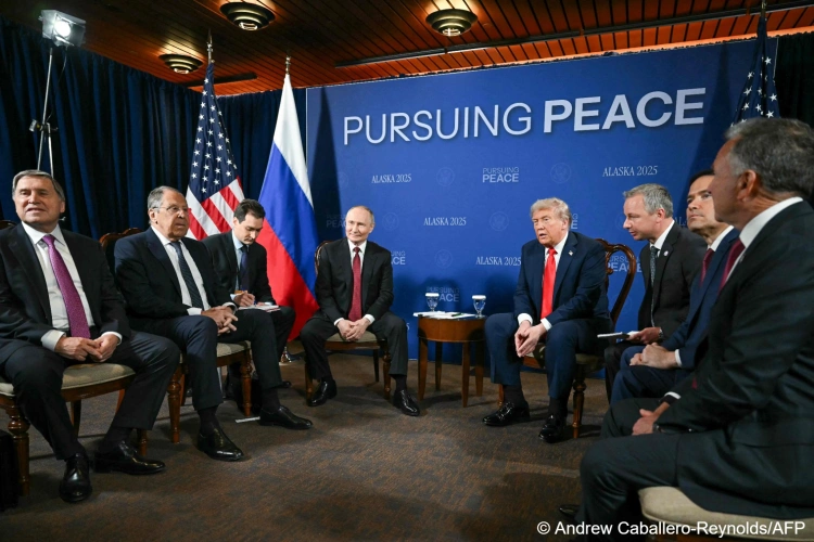 Токаев прокомментировал встречу Путина и Трампа на Аляске