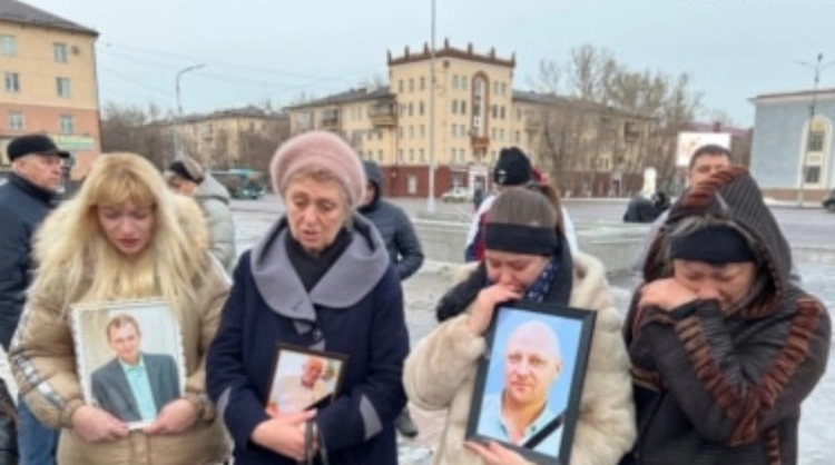 В Караганде почтили память погибших шахтёров