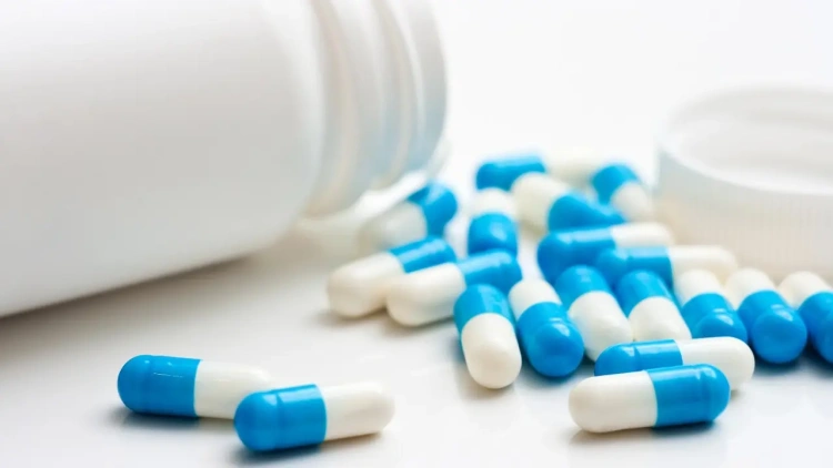 Сенатор заявила о перебоях с лекарствами, из-за которых врачи меняют схемы лечения