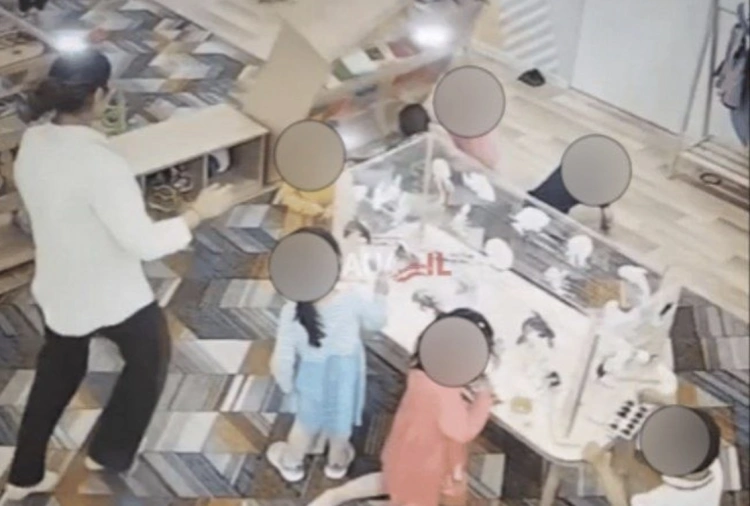 Шкаф упал на воспитанников детского сада в Атырау