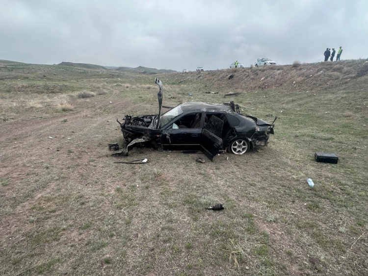 Двое погибли и четверо травмированы при опрокидывании иномарки на трассе «Алматы-Оскемен»