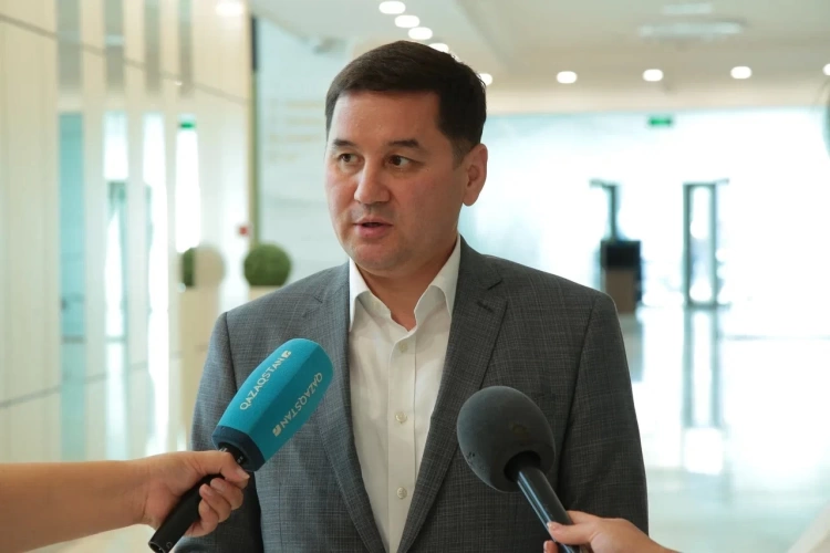 Келесі жылдан бастап емханаларға талап күшейтілмек