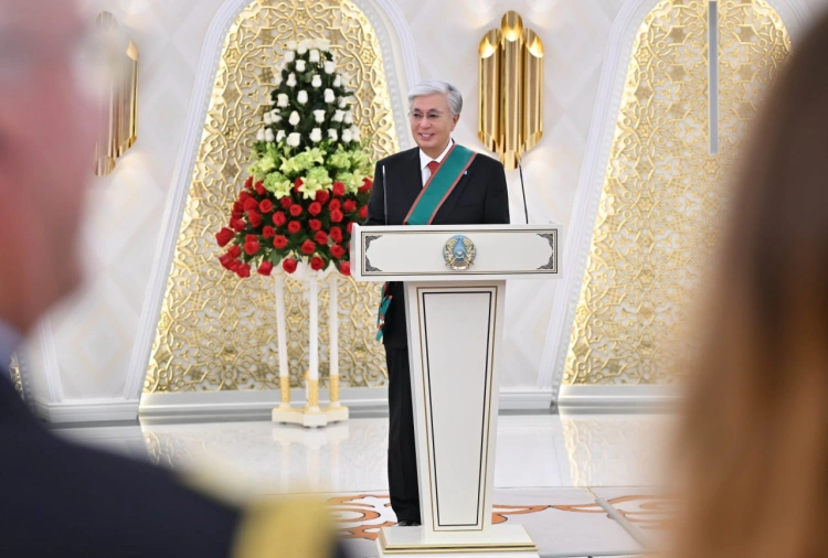 Токаев «обменялся подарками» с президентом Италии