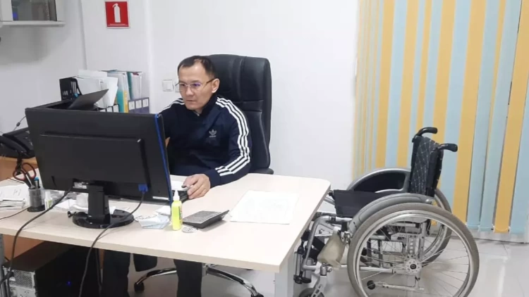 В Казахстане пересмотрен механизм организации специальных рабочих мест для лиц с инвалидностью
