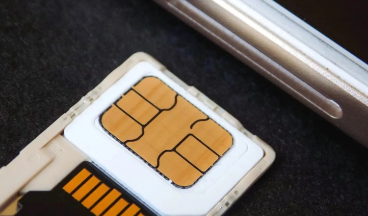 Вопрос ограничения количества SIM-карт для абонентов будет обсуждаться - Минцифры