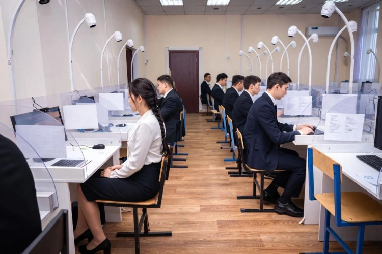 ЕНТ сдадут один раз: в Казахстане меняют правила поступления в вузы