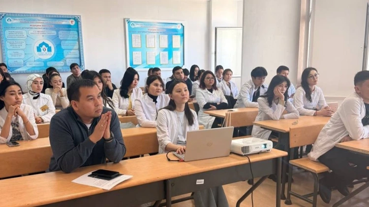 Студенттер МӘМС жүйесінде автоматты түрде сақтандырылады