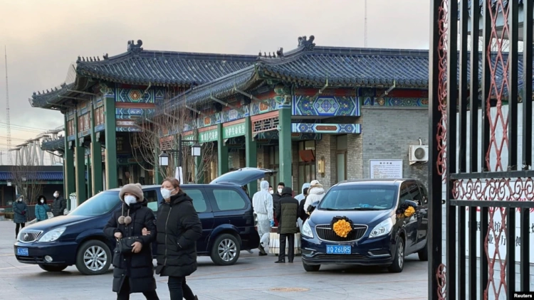 В Китае из-за COVID-19 переполнены крематории