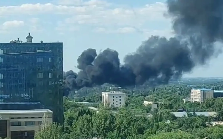 Пожар на складе в Алматы
