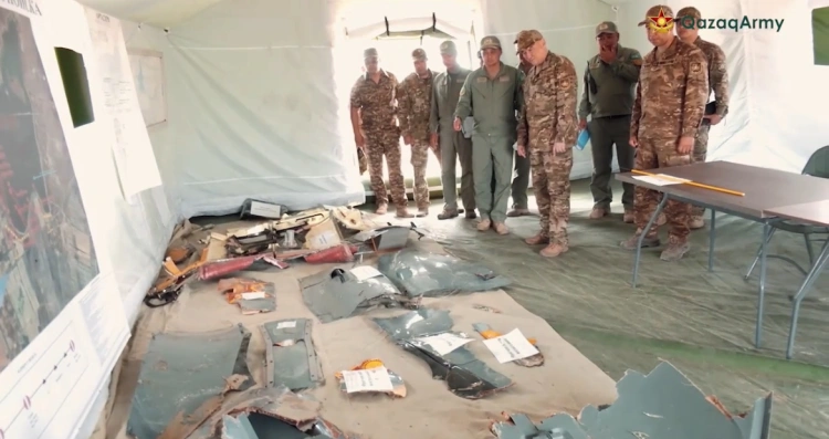 Минобороны показало обломки пропавшего военного вертолета