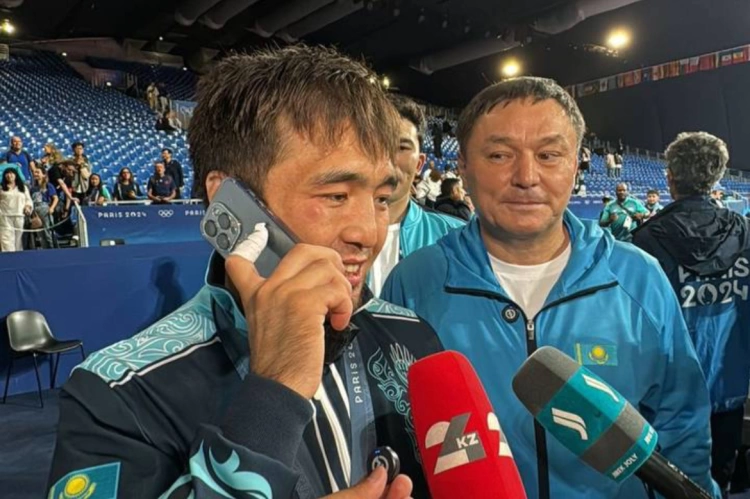Казахстан завоевал первое золото на Олимпиаде в Париже: чемпиона поздравил Токаев