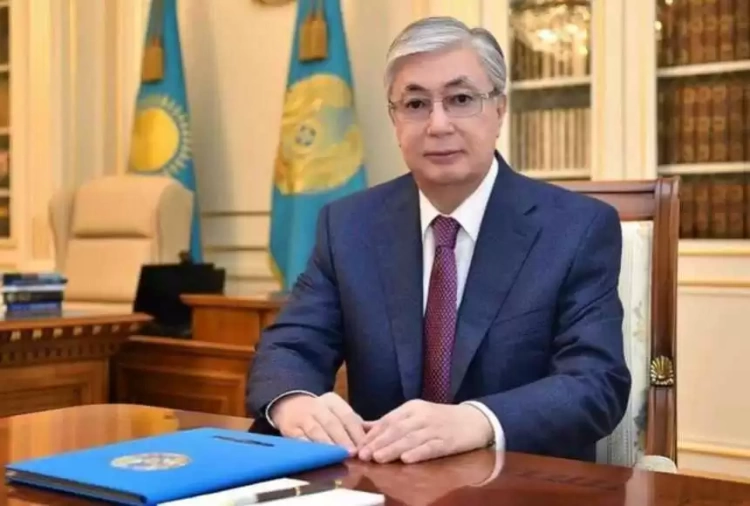 Президент поздравил казахстанцев с праздником Амал