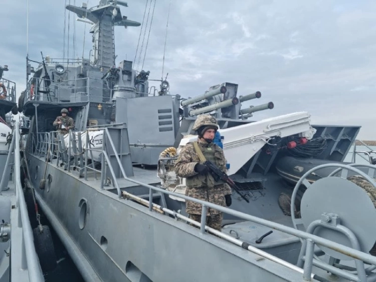 На Каспии проходит учение Военно-морских сил Казахстана