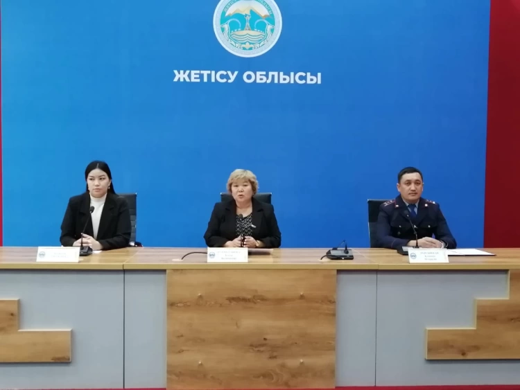Взаимодействие госорганов и полиции по противодействию торговле людьми обсудили в Жетісу
