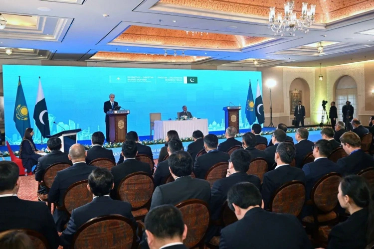 Казахстан и Пакистан подписали более 30 коммерческих соглашений на $200 млн