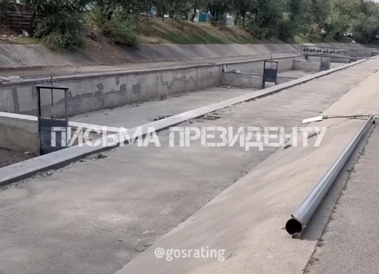 В Алматы подрядчики срезали исправные фонари