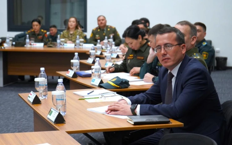 Военнослужащие ЦА проходят в Алматы курс по гендерным аспектам