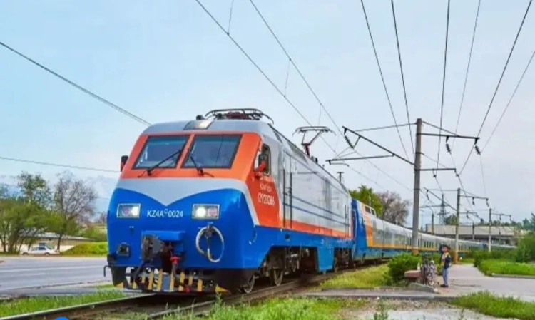 В Казахстане изношено более половины локомотивов