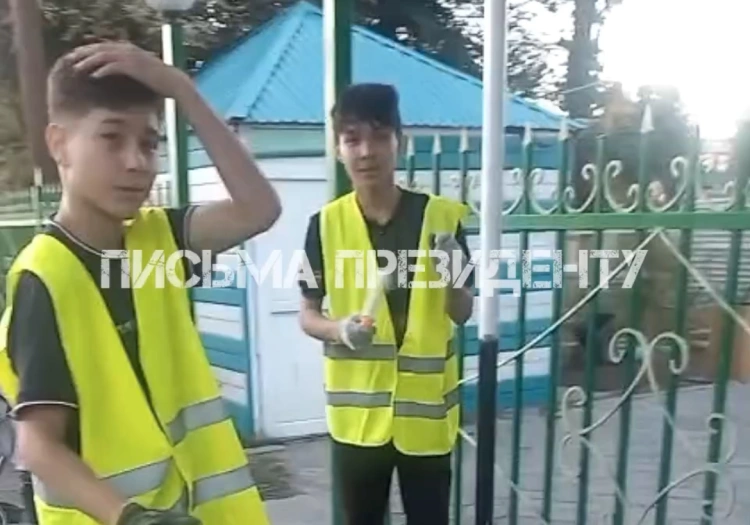 В Аягозе подрядчиков уличили в привлечении школьников к работам