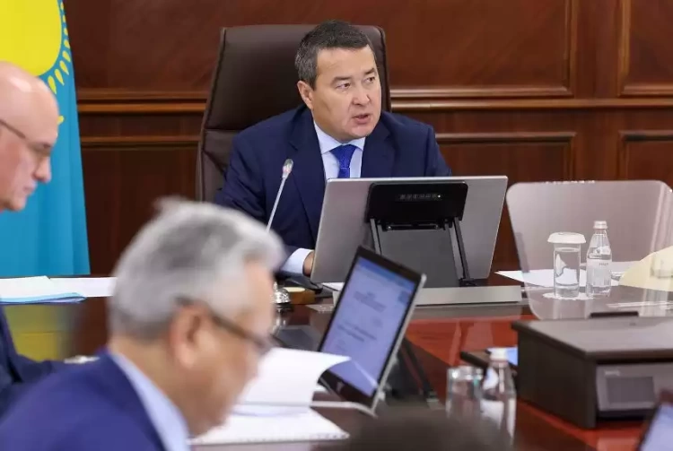 Алихан Смаилов провел заседание инвестиционного штаба