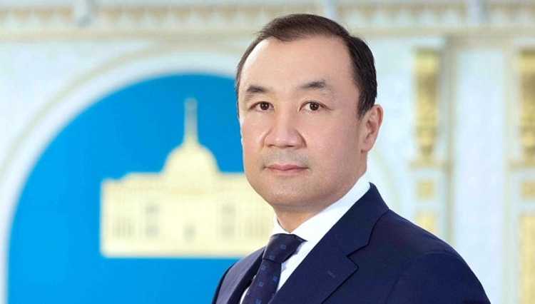 Прокуроры потребовали показать должностные инструкции Сауранбаева из-за «Казаэронавигации»