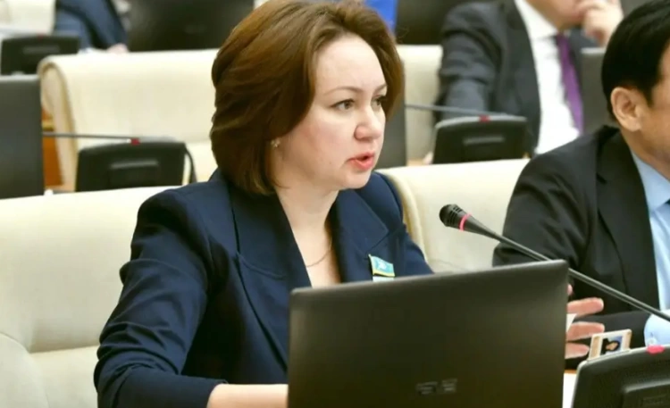 Чиновники не должны злоупотреблять доверием народа - депутат