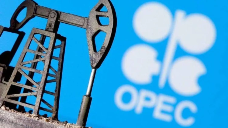 ОПЕК+ увеличит добычу нефти в октябре, Казахстан прибавит 6 тыс. баррелей