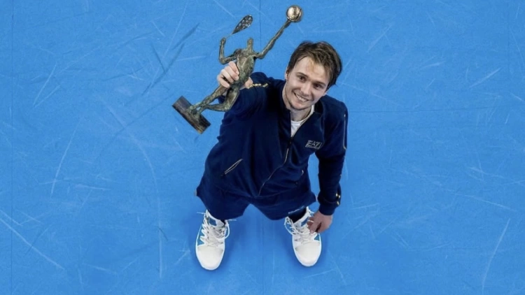 Казахстанские теннисисты с разницей в несколько часов выиграли турниры ATP 250