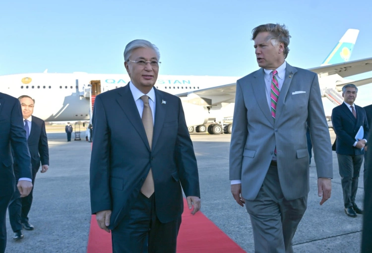 Токаев прибыл с рабочим визитом в Вашингтон