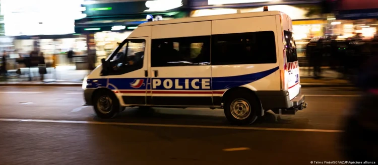 В Париже при нападении с ножом погиб один прохожий