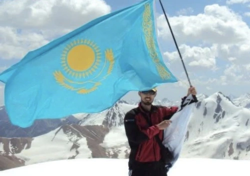 Казахстанец подал иск к Токаеву из-за назначения референдума