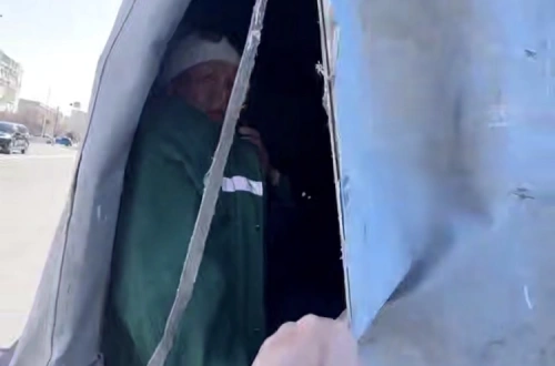 Коммунальщиков в Актау возят в «нечеловеческих условиях»?