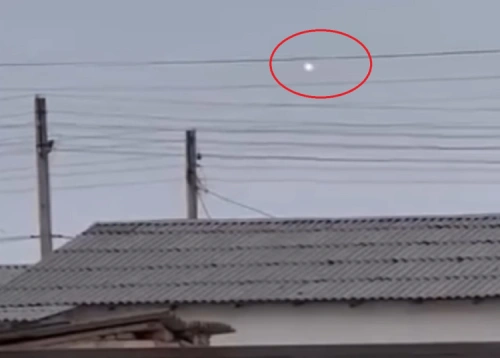 В небе над Мангистау заметили шарообразные светящиеся объекты