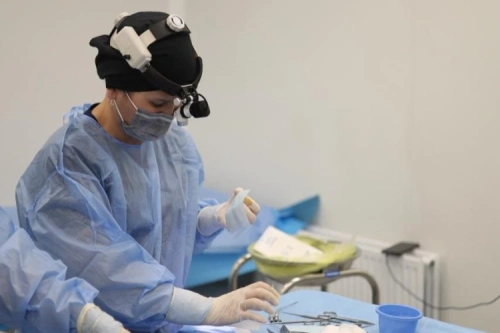 Тіс емінен кейінгі асқыну: гаймор қуысынан бөгде зат алынды