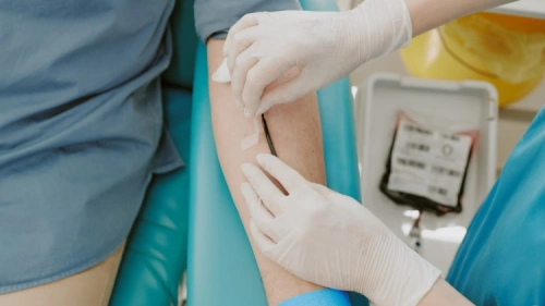 Донорам крови не повысят выплаты: в Казахстане делают ставку на нематериальное поощрение