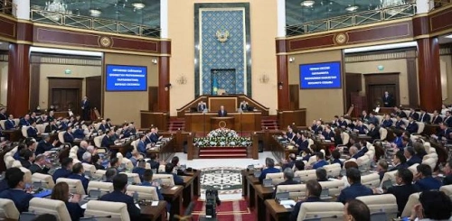 Полномочия нового парламента обсудят на заседании по конституционной реформе 15 января