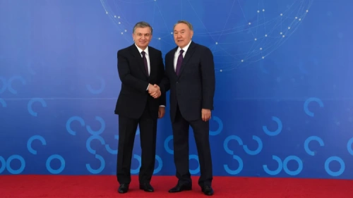 Назарбаев провел телефонный разговор с президентом Узбекистана