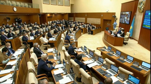 Парламент Казахстана завершил сессию и ушёл на каникулы