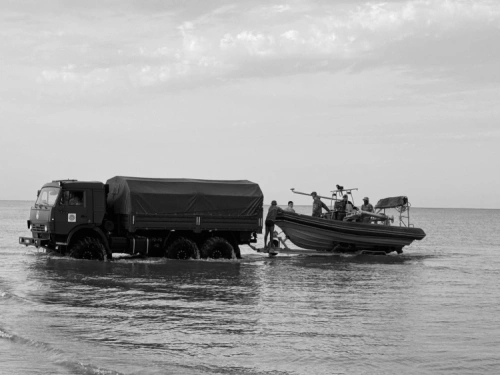 На Каспии продолжаются поиски военнослужащих — Минобороны