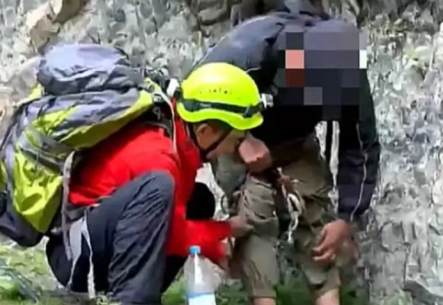 Не вышли на связь после восхождения: на Большом Алматинском пике нашли туристов