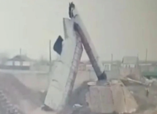 В селе ЗКО обрушилась водонапорная башня